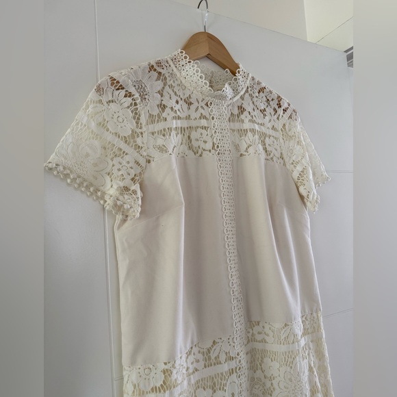 Kensie Lace Detail Shift Dress, size medium. - Picture 3 of 12